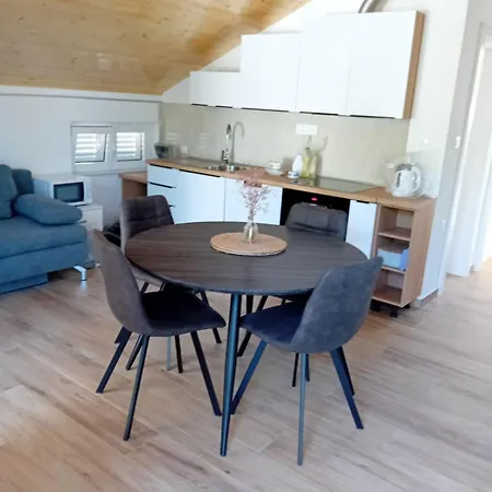 Apartman Mrkic Biograd Na Moru