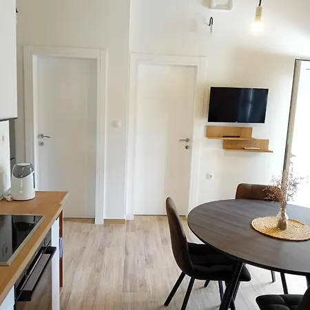 Mrkic Biograd Na Moru