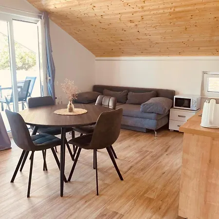 Mrkic * Biograd Na Moru