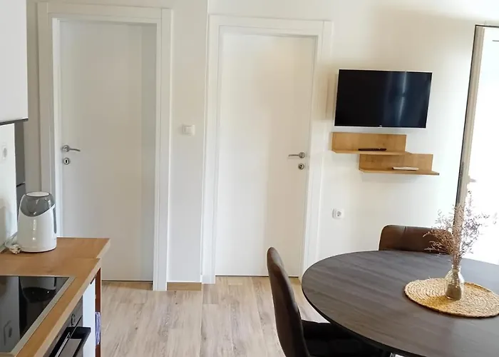 Mrkic 비오그라드나모루