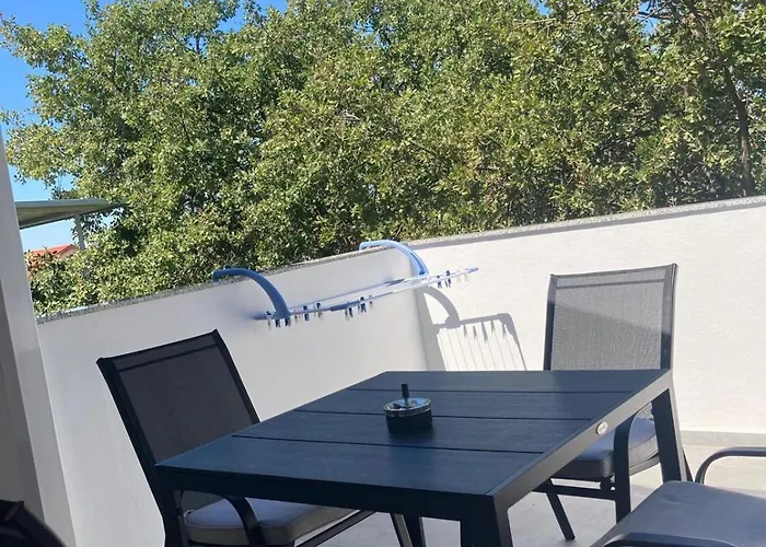 Mrkic 비오그라드나모루