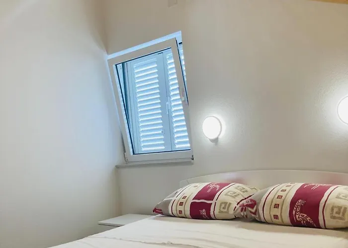 아파트 Mrkic 비오그라드나모루