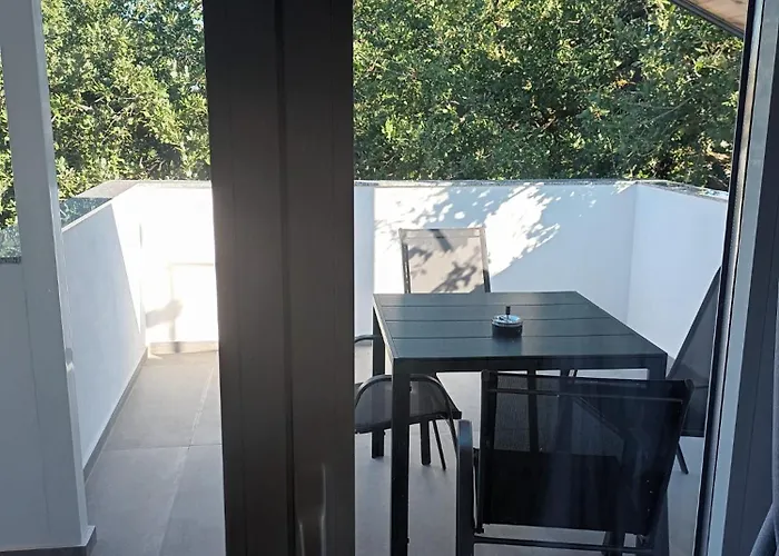 Mrkic 비오그라드나모루