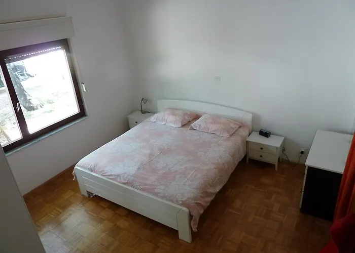 아파트 Mrkic 비오그라드나모루