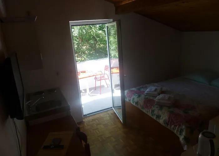 아파트 Mrkic 비오그라드나모루